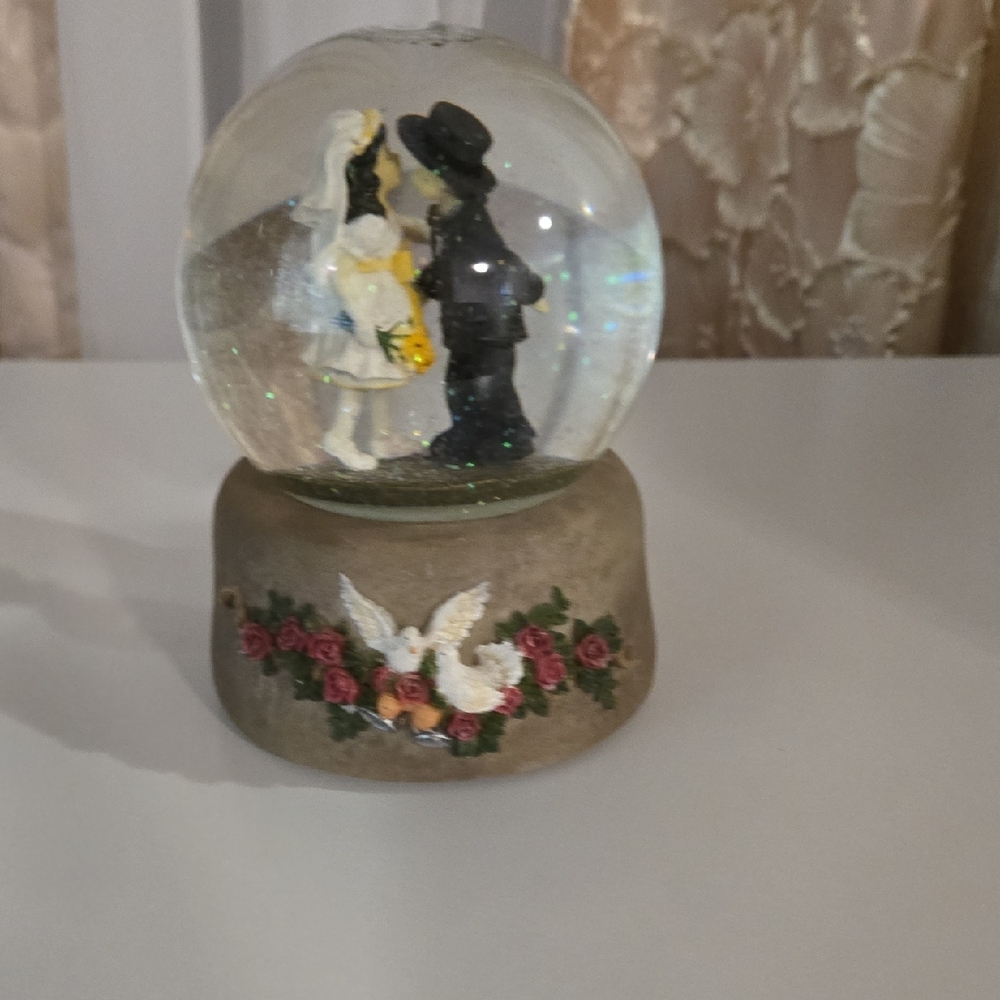 Wedding Couple Snow Globe with Floral Base